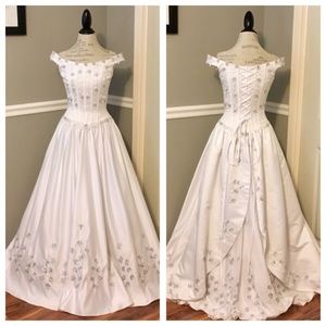 Wedding •Formal•Ballgown